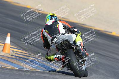 media/Dec-05-2024-Racers Edge (Thu) [[e102e0690b]]/3-B Group/Session 1 Turn 8 Backside/